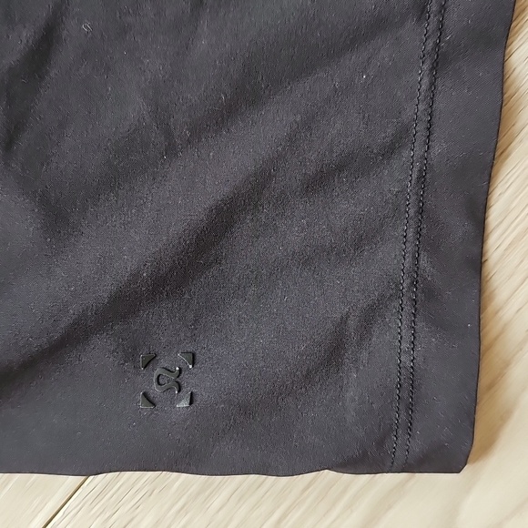 Lululemon T.H.E. Short *Linerless 9" Updated, *Flaw - Read* Size Large - Picture 11 of 16